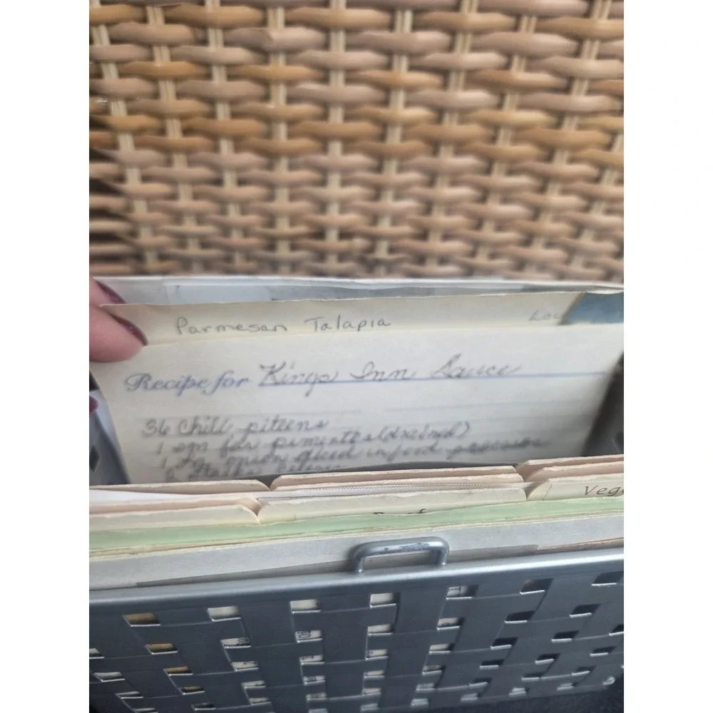 Recipe Box Estate Found Hand Written And Blank Cards Texas North Carolina